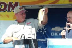 Co-angler Brad Baldwin of Dayton, Ohio, finished the Stren Series event at Fort Madison in second place.