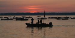 FLW Walleye League anglers make final preparations before the start of day one.