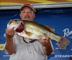 Fishing Texas-rigged plastics in the grass delivered a big co-angler lead for Brett Killingsworth.