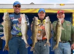David Kolb, Troy Cox and Jimmy Cox combined for a five-fish limit Friday weighing 37 pounds, 9 ounces.