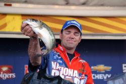 National Guard pro Tim Klinger of Boulder City, Nev., fell to fifth place overall at the FLW Series Lake Mead event after only managing to boat one fish in the finals.