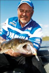 Tired of lead-core tangles, walleye pro Pat Neu began experimenting with snap weights and superline. The results prompted him to leave the lead core at home more often.