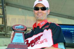 Jimmy Zanotelli of Redding, Calif., proudly displays his FLW Series Western Division Co-angler of the Year award.