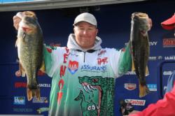 Yancy Windham of Reform, Ala., caught 22-8 to move into third on day two.