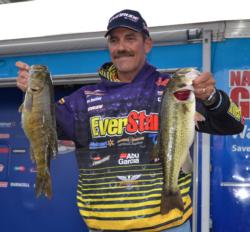 Fifth-place pro Ron Shuffield used a jerkbait to catch a 16-pound, 4-ounce limit Friday.