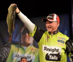 Stacey King rose to second place after catching a final-day stringer weighing 16 pounds, 12 ounces.