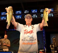 Co-angler Jeff Sprague of Forney, Texas, placed second with 14 bass weighing 22-7 worth $6,977. 