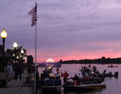 Anglers and FLW staff pause for the national anthem before the start of day two.