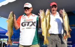 Fourth-place pro John Campbell and co-angler Scott Peterson caught five Green Bay walleyes Friday weighing 28 pounds, 15 ounces.