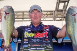Randall Tharp of Gardendale, Ala.,finished the Pickwick Lake event in sixth place with a total catch of  65 pounds, 2 ounces.