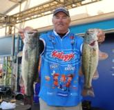 Kellogg's pro Jim Tutt of Longview, Texas, checked in 14 pounds, 3 ounces today to move into fifth place with a three-day total of 40 pounds, 14 ounces.