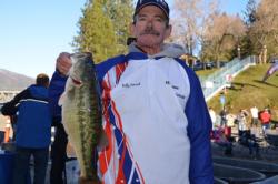 Second place in the Co-angler Division belonged to William Penrod of Salome, Ariz., who boated a two-day catch of 17 pounds, 3 ounces. 