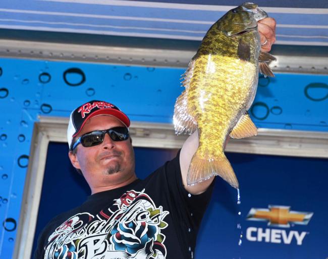 Co-angler Tony Zanotelli of Redding, Calif., recorded a total catch of 32 pounds, 9 ounces to finish in second place on Lake Havasu.