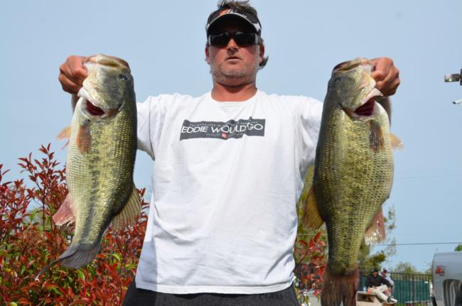 Pro Jay Wright of Seal Beach, Calif., qualified for the finals on Clear Lake in sixth place.