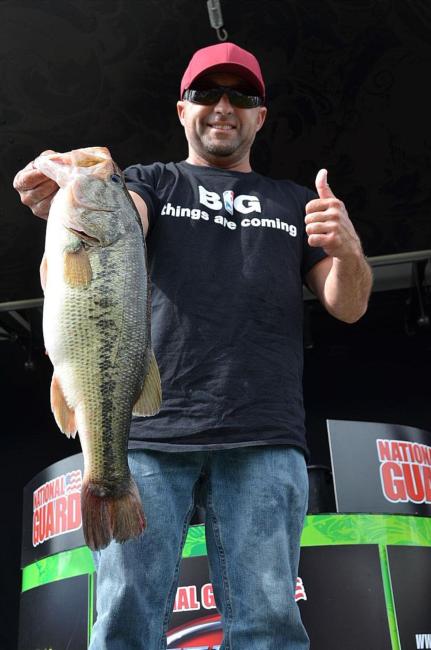 Co-angler Jack Farage of Discovery Bay, Calif., used a 39-pound, 13-ounce limit to finish the day in second place overall.