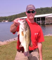Justin Sward of Birmingham, Ala., leads the Co-angler Division with 40 pounds, 3 ounces.