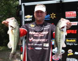 No. 2 pro Jason Lambert sits only 3 ounces behind the leader heading into the final day.