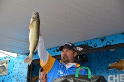 Walmart pro Dean Arnoldussen weighed 30 pounds, 4 ounces on the final day to earn him second place.