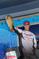 Pro winner Joe Lucarelli caught his fish on a large flat with scattered rocky structure.