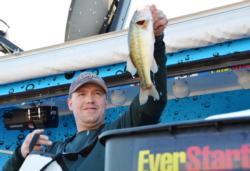 Co-angler Joseph Letsinger of Sacramento, Calif., finished the Lake Roosevelt event in fifth place overall after landing a total catch weighing 19 pounds, 4 ounces