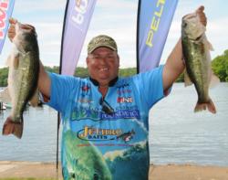 Jeff Fitts of Keystone Heights, Fla., moved up to second place with a 20-pound, 11-ounce catch for a two-day total of 40 pounds, 13 ounces.