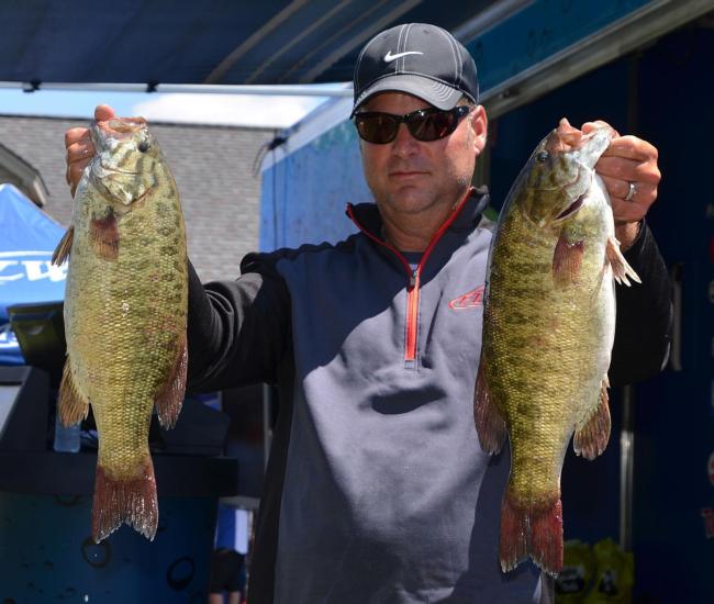 Jeff Vizachero sits in third place after day one with 21 pounds, 15 ounces.