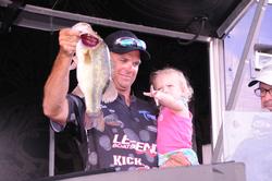 Todd Castledine of Nacogdoches, Texas, rounded out the top five with a three-day total of 46 pounds, 7 ounces.