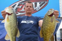 Pro Gary Pinholster of Lake Havasu, Ariz., netted a 20-pound, 4-ounce catch to finish the first day of Lake Havasu competition in third place.