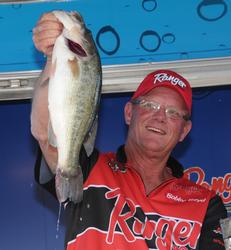 Robert Boyd of Russellville, Ala., rounded out the top-five with a three-day total of 69 pounds, 9 ounces.