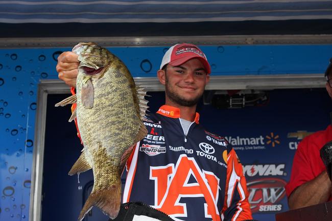 Pro Jordan Lee landed in fourth place after bringing in 17 pounds, 13 ounces for a three-day total of 55-9.