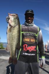 Co-angler Dante Ray of Sparks, Nev., moved to the top of the leaderboard on day two of the Rayovac FLW Series event on Clear Lake.