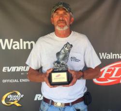 Co-angler Gerald Glouse of Easley, S.C., won the April 11 Savannah River Division event on Lake Hartwell with a 15-pound, 15-ounce limit and claimed a $2,400 payday.