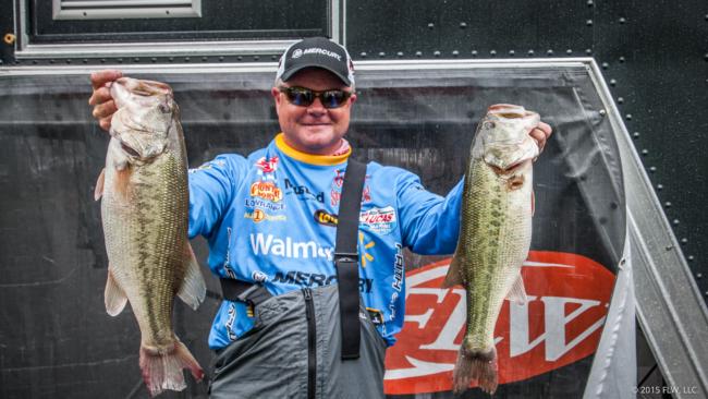 Walmart pro Mark Rose finished day two in fourth place with a 44-11 total. 