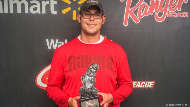Brooks Gullixon weighed five bass totaling 12 pounds, 14 ounces Saturday to win $1,687 in the co-angler division of the third Walmart Bass Fishing League Great Lakes Division tournament of 2015 on the Mississippi River.