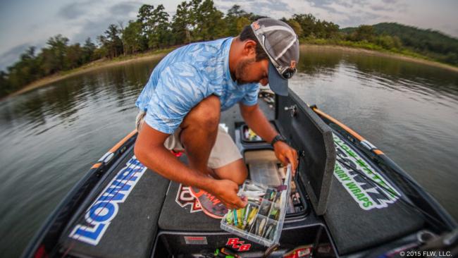 Upon arrival, the Oklahoma pro pulled about 10 rods out and picked a topwater to start the day. Just before his first cast, Birge remarked that he was just a little bit nervous - an extreme rarity for the rookie. 
