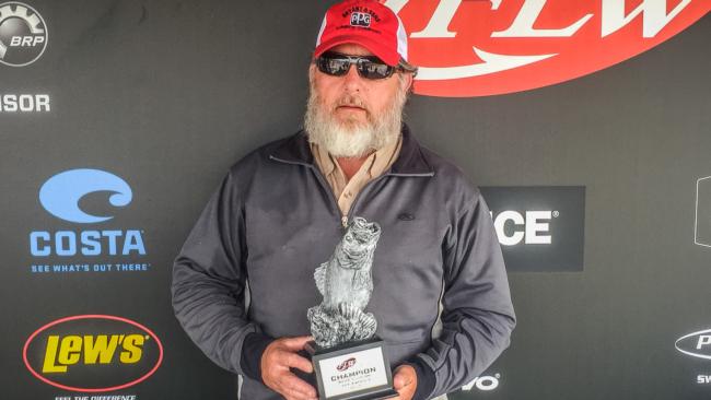 Co-angler Jeffrey Ford of Trion, Ga., won the April 16 Bama Division event on Lake Eufaula with a 14-pound, 6-ounce limit and walked away with over $2,100 in tournament winnings.