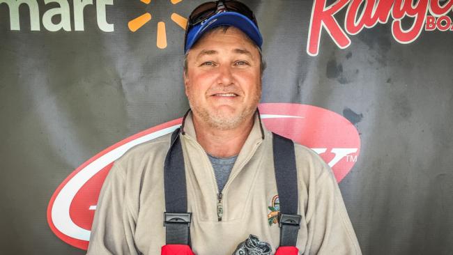 Co-angler Troy Pipkins of Dulles, Va., won the May 7 Shenandoah Division event on the Potomac River with a 17-pound, 11-ounce limit to earn over $2,500.